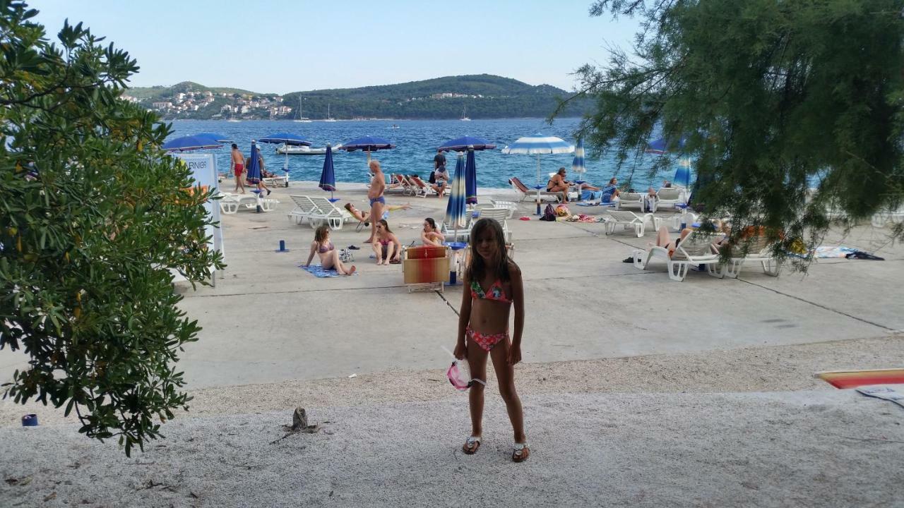 Apartments Anaivana Trogir Exterior photo